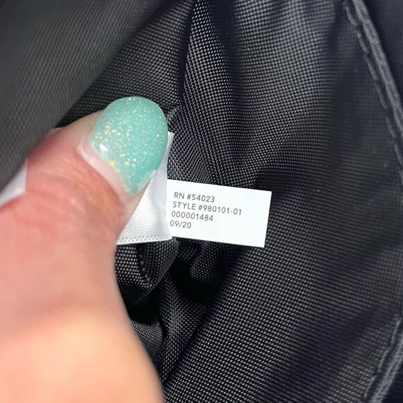 Athleta Wearable Lanyard Mask Bag NWT - Picture 6 of 7